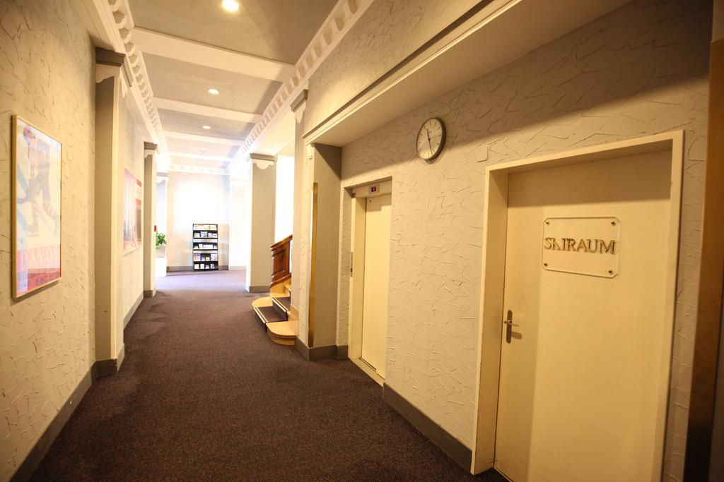 New Renovated Apartment In Center Of ダヴォス・プラッツ エクステリア 写真